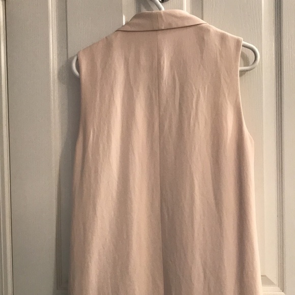 Club Monaco long beige collared vest, size medium - Picture 4 of 10